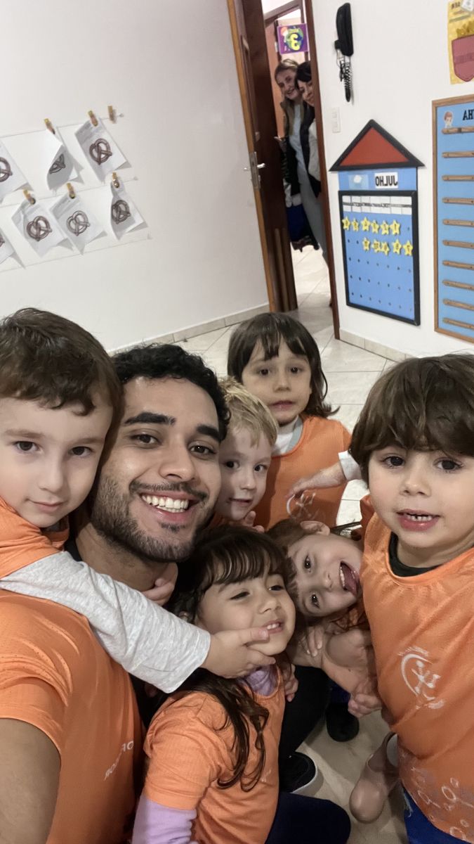 Prof Dani com turma